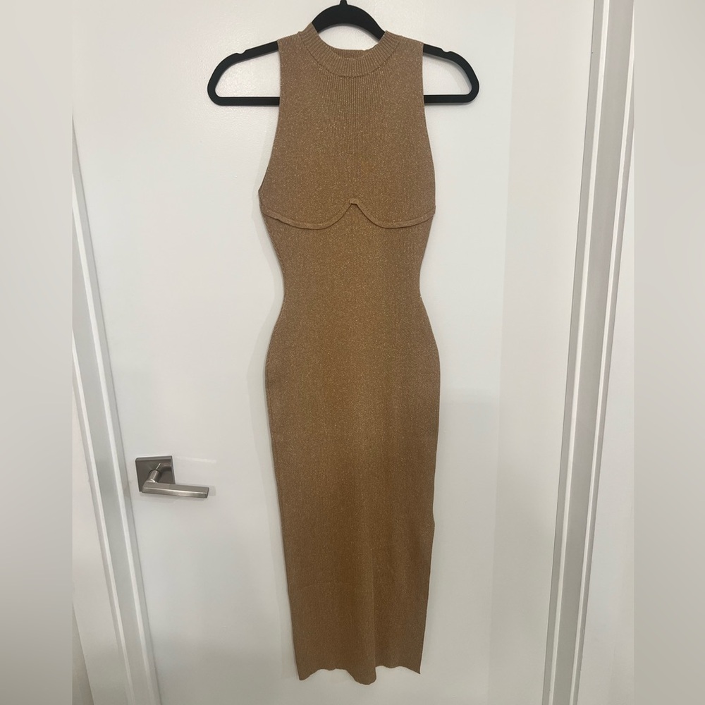 Elegant Gold Sleeveless Dress